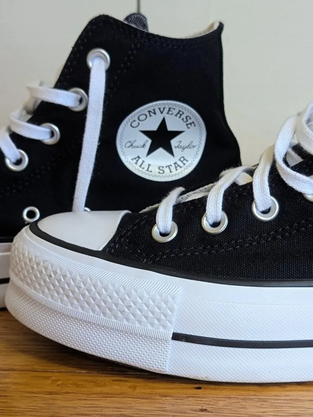 Converse Chuck Taylor All Star Platform High Tops Size 6.5